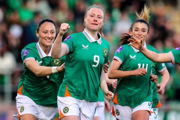 UEFA Women s Nations League 2025, Tallaght Stadium, Dublin 8 4 2025 Republic of Ireland WNT vs Greece Ireland s Amber Barrett Amber Barrett celebrates after scoring a goal from a penalty 8 4 2025  Copyright: x INPHO RyanxByrnex RB2_4882