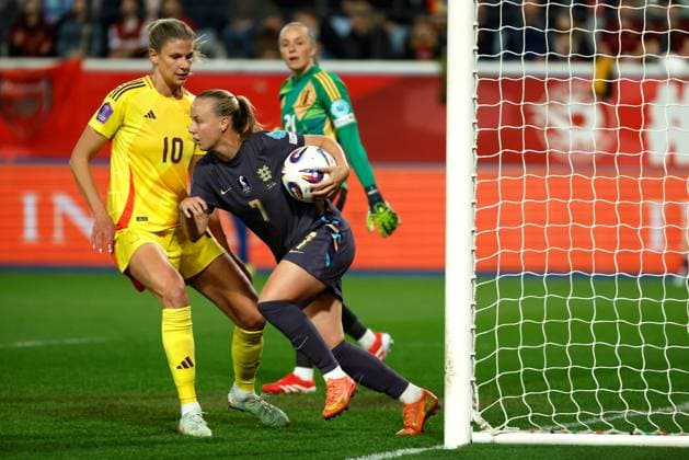 Beth Mead of England runs back with the ball after scoring to make it 3-1 Belgium Women v England Women, UEFA Women s Nations League - League A - Group 3, Football, The King Power At Den Dreef Stadium, Leuven, Belgium - 08 Apr 2025 EDITORIAL USE ONLY No use with unauthorised audio, video, data, fixture lists, club league logos or live services. Online in-match use limited to 120 images, no video emulation. No use in betting, games or single club league player publications. Copyright: xVandenxWijngaert Shutterstockx 15243592an