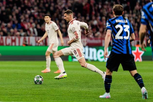 UEFA Champions League Viertelfinale: FC Bayern München - Inter Mailand; 08.04.2025 Leon Goretzka (FC Bayern München, 8) am Ball, Nicolo Barella (Inter Mailand, 23) UEFA Champions League Viertelfinale: FC Bayern München - Inter Mailand, München, Allianz Arena am 08.04.2025 Copyright: xBEAUTIFULxSPORTS Wunderlx
