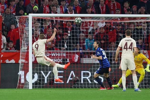 riesen chance fuer Harry Kane 9 (FC Bayern Muenchen), FC Bayern Muenchen vs. Inter Mailand, Fussball, Champions League, Viertelfinale, Hinspiel, 08.04.2025 Muenchen Bayern Deutschland
