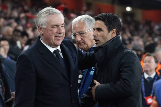 Arsenal v Real Madrid. UEFA Champions League, Quarter-Final, Leg 1 of 2, Football, The Emirates Stadium, London, UK - 08 Apr 2025 Real Madrid Manager Carlo Ancelotti greets Arsenal Manager Mikel Arteta London Emirates Stadium London GBR, UK NEWSPAPERS OUT Copyright: xEllixBirchx
