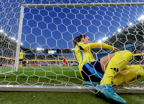 250408 Nathalie Björn of Sweden looks dejected after the 1-1 goal during the UEFA Women s Nations League football match between Sweden and Wales on April 8, 2025 in Gothenburg. Photo: Mathias Bergeld BILDBYRAN kod MB MI0812 fotboll football soccer fotball nations league uefa womens nations league sverige sweden wales dam bbeng depp Copyright: MATHIASxBERGELD BB250408MB103