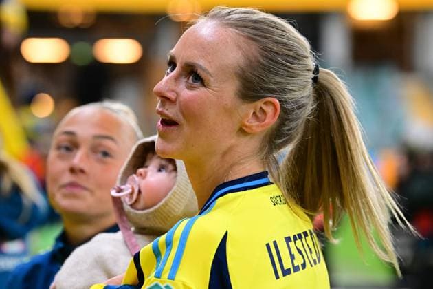 Gamla Ullevi, Gothenburg, Sweden, Apr 8th 2025: Amanda Ilestedt (13 Sweden) after the game in UEFA Nations League on April 8th 2025 between Sweden and Wales at Gamla Ullevi in Gothenburg, Sweden (Peter Sonander SPP) Copyright: xPeterxSonander SPPx spp-en-PeSo-PSon-20250408-200157_PS_0225