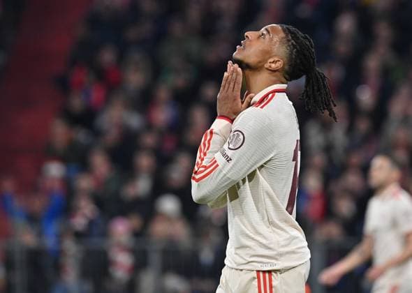 08.04.2025, xjrdrx, Fussball UEFA Champions League, FC Bayern Muenchen - Inter Mailand v.l. Michael Olise (FC Bayern Muenchen) enttaeuscht, enttaeuscht schauend, dissapointed (DFL DFB REGULATIONS PROHIBIT ANY USE OF PHOTOGRAPHS as IMAGE SEQUENCES and or QUASI-VIDEO) Muenchen