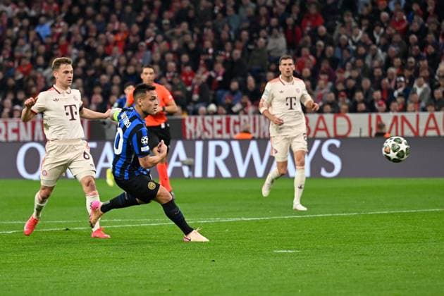 Muenchen, Allianz Arena, 08.04.25, GER, Herren, UEFA Champions League, Saison 2024-2025, Viertelfinale, FC Bayern Muenchen - Inter Mailand Bild: Lautaro MARTINEZ (Inter) macht das Tor zum 0:1 UEFA regulations prohibit any use of photographs as image sequences and or quasi-video. Bayern Deutschland