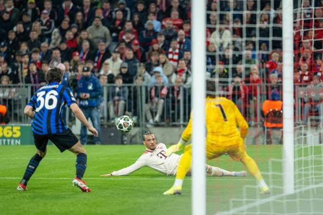 Matteo Darmian (Inter Mailand, 36), Leroy Sane (FC Bayern Muenchen, 10), Yann Sommer (Inter Mailand, 01), GER, FC Bayern Muenchen vs. Inter Mailand, Fussball, UEFA, Champions League, Viertlfinale, Hinspiel, Spielzeit 2024 2025, 08.04.2025, GER, FC Bayern Muenchen vs. Inter Mailand, Fussball, UEFA, Champions League, Viertlfinale, Hinspiel, Spielzeit 2024 2025, 08.04.2025 Muenchen Copyright: xEibner-Pressefotox EP_EER