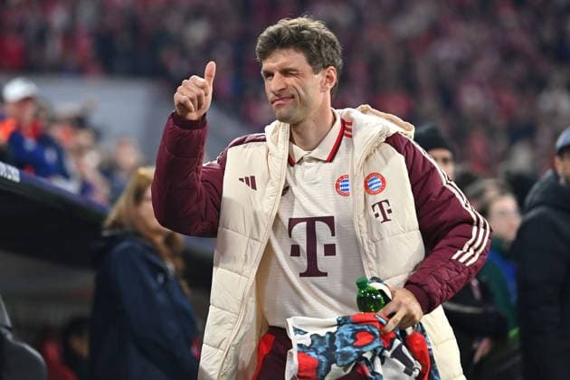 Thomas MUELLER (MÜLLER,Bayern Muenchen), Reservebank,Ersatzbank,Ersatzspieler, Reservespieler,Bank,Ergaenzungsspieler. Fussball Champions League Viertelfinale FC Bayern Muenchen - Inter Mailand am 08.04.2025 , A L L I A N Z A R E N A.