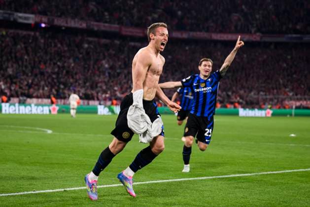 FC Bayern Munchen v FC Internazionale - UEFA Champions League Davide Frattesi of FC Internazionale celebrates after scoring a goal during the UEFA Champions League 2024 25 knockout phase quarter final first leg football match between FC Bayern Munchen and FC Internazionale. Munich Germany Copyright: xNicolòxCampox