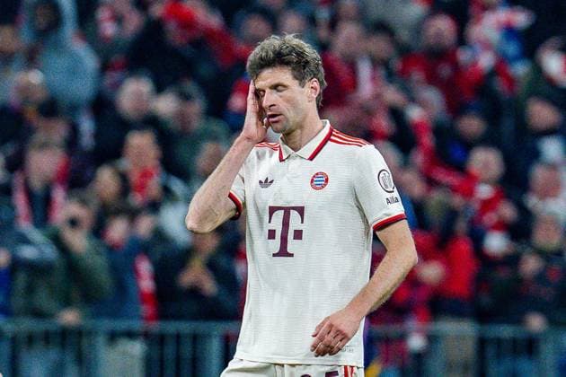 08.04.2025, FC Bayern München vs. Inter Mailand, UEFA Champions League, Viertelfinale-Hinspiel Thomas Mueller (FC Bayern Muenchen, 25) unzufrieden nachdenklich Mimik Gestik Copyright: xBahhoxKarax
