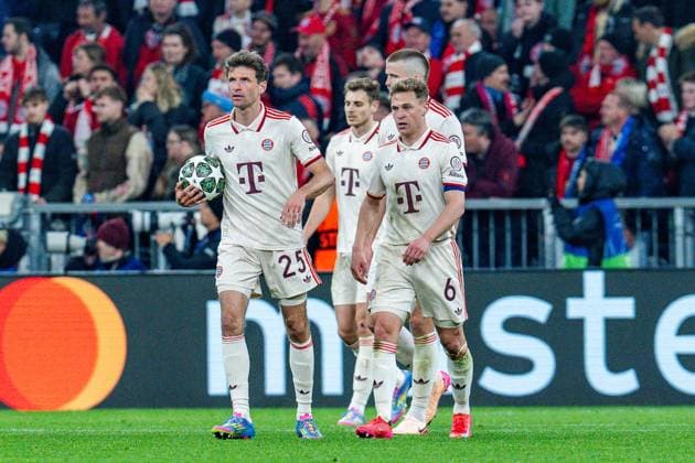 08.04.2025, FC Bayern München vs. Inter Mailand, UEFA Champions League, Viertelfinale-Hinspiel Tor zum 1:2 durch Lautaro Martinez (Inter Mailand, 10) hier unzufrieden unglücklich Thomas Mueller (FC Bayern Muenchen, 25) Joshua Kimmich (FC Bayern Muenchen, 6) Eric Dier (FC Bayern Muenchen, 15) Josip Stanisic (FC Bayern Muenchen, 44) Copyright: xBahhoxKarax