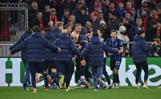 08.04.2025, xjrdrx, Fussball UEFA Champions League, FC Bayern Muenchen - Inter Mailand v.l. Davide Frattesi (Inter Mailand) celebrate the goal, Der Torjubel zum 1:2 (DFL DFB REGULATIONS PROHIBIT ANY USE OF PHOTOGRAPHS as IMAGE SEQUENCES and or QUASI-VIDEO) Muenchen