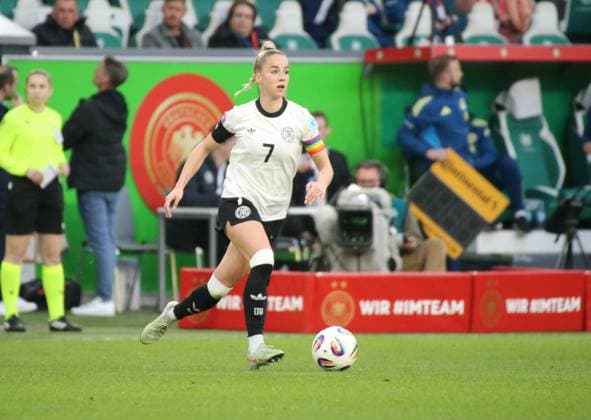 08.04.2025, xgrfx, Fußball UEFA Women s Nations League, Deutschland Frauen - Schottland Frauen v.l. Giulia Gwinn (Deutsche Frauennationalmannschaft) (DFL DFB REGULATIONS PROHIBIT ANY USE OF PHOTOGRAPHS as IMAGE SEQUENCES and or QUASI-VIDEO) Wolfsburg