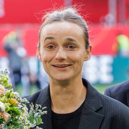 Lina Magull, Verabschiedung aus der Nationalmannschaft, 08.04.2025, Wolfsburg (Deutschland), Fussball, UEFA Women s Nations League, Deutschland - Schottland, DFB DFL REGULATIONS PROHIBIT ANY USE OF PHOTOGRAPHS AS IMAGE SEQUENCES AND OR QUASI-VIDEO.