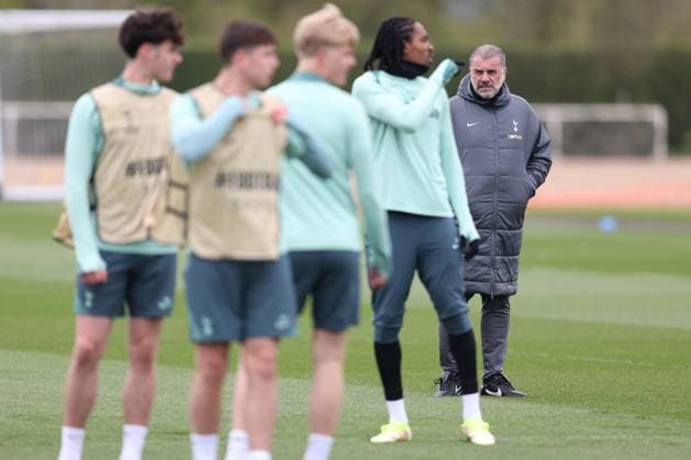Tottenham Hotspur Training 09 April 2025, Enfield - Tottenham Hotspur Training - Tottenham Hotspur manager Ange Postecoglou - Photo: Charlotte Wilson Offside. Enfield UK Copyright: xCharlottexWilsonx xOffsidexOffside