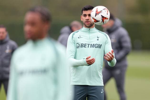 Tottenham Hotspur Training 09 April 2025, Enfield - Tottenham Hotspur Training - Cristian Romero of Tottenham Hotspur - Photo: Charlotte Wilson Offside. Enfield UK Copyright: xCharlottexWilsonx xOffsidexOffside