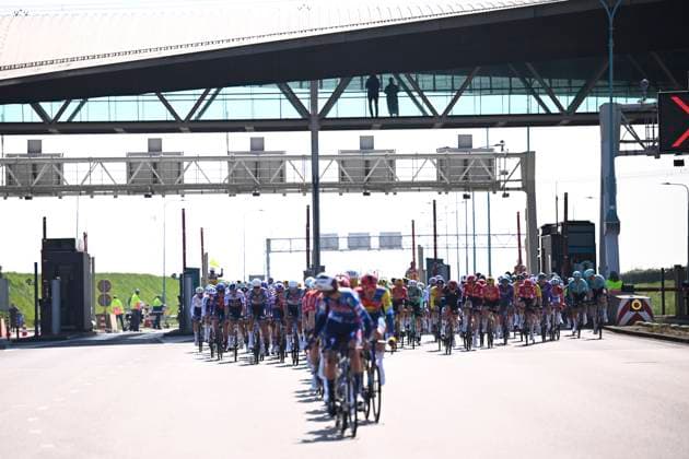 Scheldeprijs 2025 cycling race SCHOTEN, BELGIUM - APRIL 09 : illustration picture peloton during the Men Elite UCI 1.Pro 113th Flanders Classics Scheldeprijs cycling race with start in Terneuzen and finish in Schoten (205,2 km) on April 09, 2025 in Schoten, Belgium, 09 04 2025 ( Motordriver Guy De Vuyst & Schoten Belgium  Copyright: xTomasxSiskx