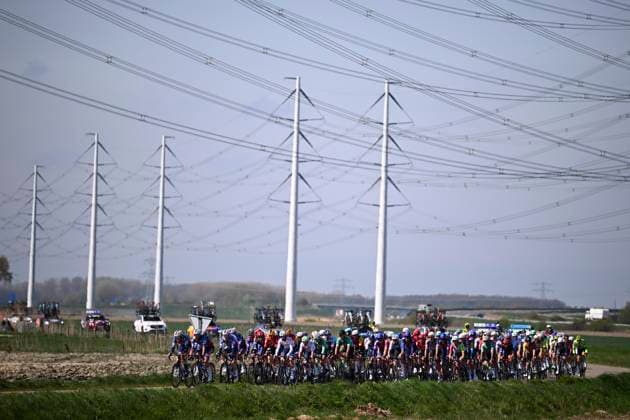 Scheldeprijs 2025 cycling race SCHOTEN, BELGIUM - APRIL 09 : illustration picture peloton during the Men Elite UCI 1.Pro 113th Flanders Classics Scheldeprijs cycling race with start in Terneuzen and finish in Schoten (205,2 km) on April 09, 2025 in Schoten, Belgium, 09 04 2025 ( Motordriver Guy De Vuyst & Schoten Belgium  Copyright: xTomasxSiskx