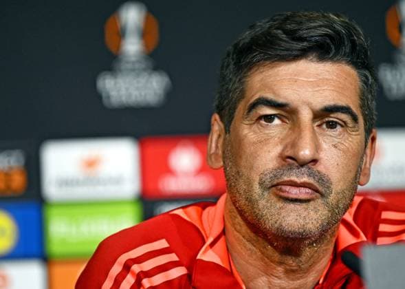 Match Europa League OL- Manchester United, ManU PHOTOPQR LE PROGRES Stéphane GUIOCHON - Décines-Charpieu 09 04 2025 - Match Europa League OL- Manchester United -A Décines au Groupama Training Center à la veille de 1 4 de finale raller de l Europa League saison 2024 - 2025 OL - Manchester United conférence de presse de l OL ici Paulo Fonseca Europa League OL- Manchester United Portuguese head coach of French football club Olympique Lyonnais (OL) Paulo Fonseca addresses a press conference, PK, Pressekonferenz in Decines Charpieu, near Lyon, central-eastern France, on April 09, 2025 Décines-Charpieu Rhône Rhône-Alpes France  Copyright: xPHOTOPQR LExPROGRES MAXPPPxStéphanexGUIOCHONx 20250409LPL1608 20250409LPL1608