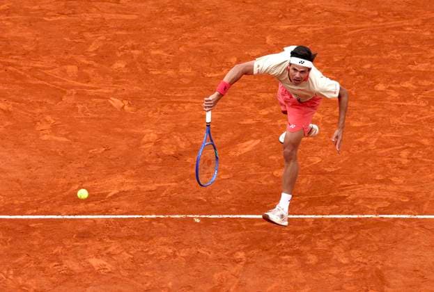 L Allemand Daniel Altmaier s impose face au Français Richard Gasquet (7-5, 5-7, 6-2) qui jouait son dernier match au tournoi Rolex Masters de Monte-Carlo Daniel Altmaier - L Allemand D.Altmaier s impose face au Français R.Gasquet (7-5, 5-7, 6-2) qui jouait son dernier match au tournoi Rolex Masters de Monte-Carlo, le 9 avril 2025. Claudia Albuquerque Bestimage Germany s D. Altmaier beat France s R. Gasquet (7-5, 5-7, 6-2), who was playing his last match at the Rolex Masters tournament in Monte-Carlo on April 9, 2025. Monte-Carlo Monaco  Copyright: xClaudiaxAlbuquerquex xBestimagexClaudiaxAlbuquerquex xBestimagex