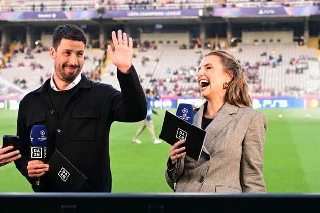 Laura Wontorra und Sami Khedira, FC Barcelona, Barca vs. Borussia Dortmund, Fussball, Champions League, Viertelfinale, 09.04.2025 Barcelona Katalonien Spanien