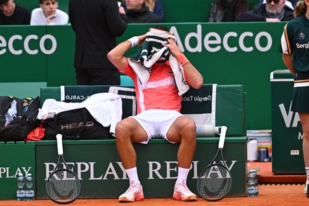 Rolex Monte-Carlo 2025 Masters 1000 - Day 4 Novak Djokovic (SRB) during his first round match at the Monaco Rolex Masters in Monte Carlo, on April, 9, 2025. Photo by Corinne Dubreuil ABACAPRESS.COM Monte-Carlo Monaco  Copyright: xDubreuilxCorinne ABACAx