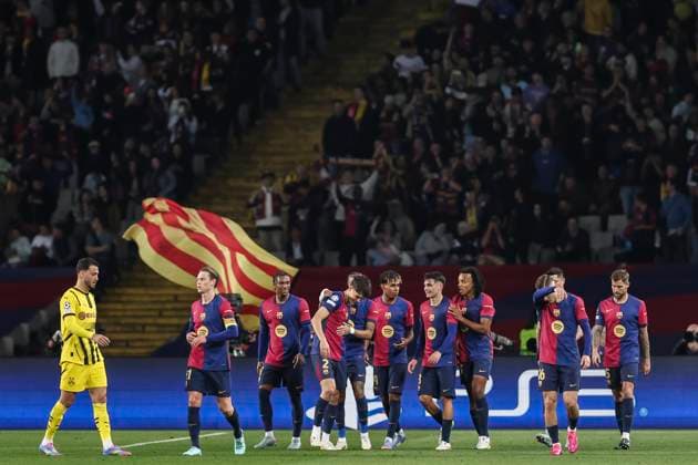 April 9, 2025, Barcelona, Barcelona, SPAIN: Raphinha of FC Barcelona, Barca celebrates a goal with his teammates during the UEFA Champions League 2024 25 quarter-final first leg, match between FC Barcelona and Borussia Dortmund at Estadi Olimpic Lluis Companys on April 09, 2025 in Barcelona, Spain. Barcelona SPAIN - ZUMAa181 20250409_zaa_a181_040 Copyright: xJavierxBorregox