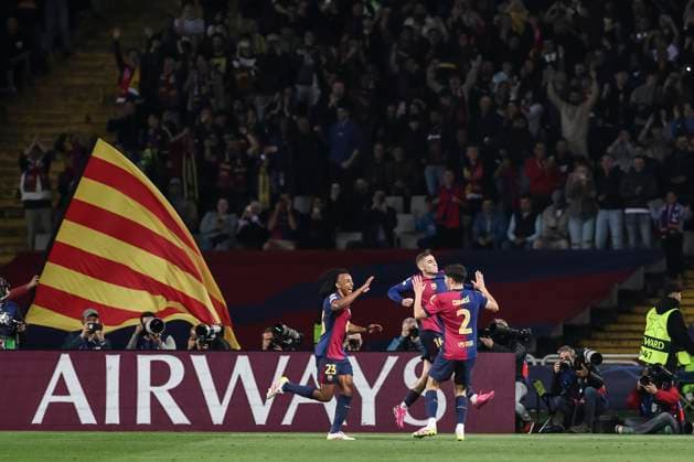 April 9, 2025, Barcelona, Barcelona, SPAIN: Pau Cubarsi of FC Barcelona, Barca celebrates a goal scored by Raphinha of FC Barcelona during the UEFA Champions League 2024 25 quarter-final first leg, match between FC Barcelona and Borussia Dortmund at Estadi Olimpic Lluis Companys on April 09, 2025 in Barcelona, Spain. Barcelona SPAIN - ZUMAa181 20250409_zaa_a181_042 Copyright: xJavierxBorregox