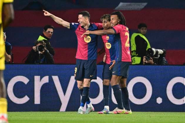 Torjubel zum 2:0 durch Robert Lewandowski 9 FC Barcelona, Barca , FC Barcelona vs. Borussia Dortmund, Fussball, Champions League, Viertelfinale, 09.04.2025 Barcelona Katalonien Spanien