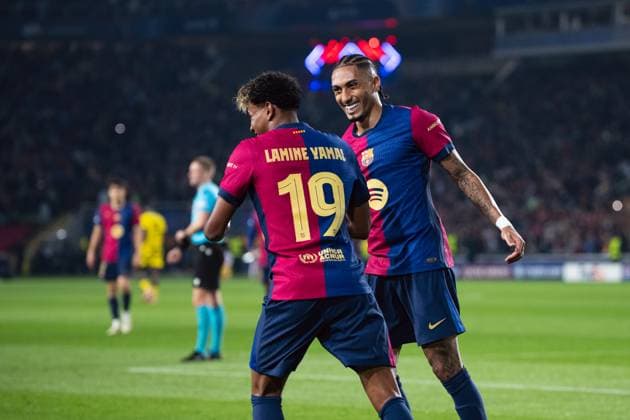 Spain-Football-Champions League - Quarters of Final First Leg - FC Barcelona, Barca v Borussia Dortmund in Barcelona, Spain. Barcelona, Spain, 9, April, 2025. Spain-Football-Champions League - Quarters of Final First Leg - FC Barcelona v Borussia Dortmund. (19) Lamine Yamal celebrates with (11) Raphinha the score of (9) Robert Lewandowski. Barcelona Olympic Stadium Lluis Companys Barcelona Spain
