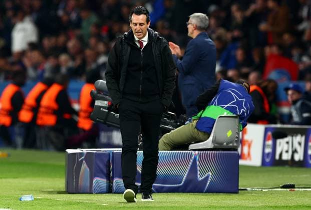 Aston Villa Manager Unai Emery. Paris Saint-Germain v Aston Villa, UEFA Champions League, Quarter-Finals, 1st Leg, Football, Parc des Princes, Paris, France - 09 Apr 2025 EDITORIAL USE ONLY No use with unauthorised audio, video, data, fixture lists, club league logos or live services. Online in-match use limited to 120 images, no video emulation. No use in betting, games or single club league player publications. Copyright: xJamesxMarsh Shutterstockx 15243606ci