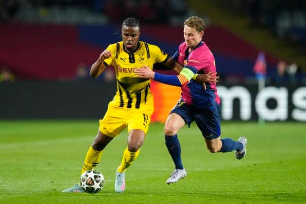 FC Barcelona, Barca v Borussia Dortmund - UEFA Champions League 2024 25 Quarter Final First Leg Carney Chukwuemeka central midfield of Borussia Dortmund and England and Frenkie de Jong central midfield of Barcelona and Netherlands compete for the ball during the UEFA Champions League 2024 25 Quarter Final First Leg match between FC Barcelona and Borussia Dortmund at Estadi Olimpic Lluis Companys on April 9, 2025 in Barcelona, Spain. Barcelona Spain  Copyright: xJosexBretonx originalFilename:bretonhernandez-fcbarcel250409_npewE.jpg