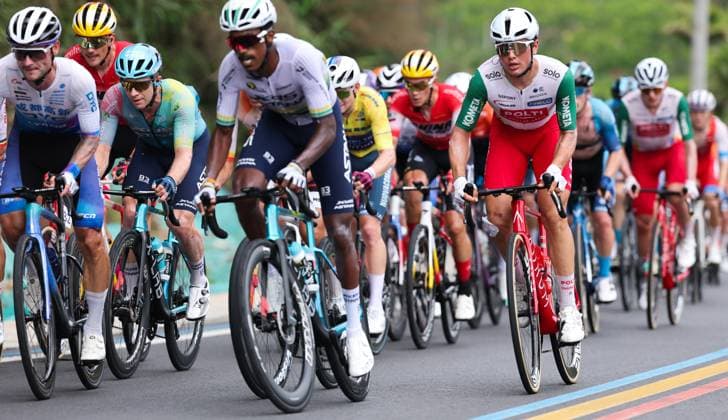 (250410) -- DONGFANG, April 10, 2025 -- Cyclists compete during Stage 4 at the 16th Tour of Hainan cycling race from Baoting to Dongfang, south China s Hainan Province, April 10, 2025. ) (SP)CHINA-HAINAN-DONGFANG-CYCLING-TOUR OF HAINAN (CN) YangxGuanyu 