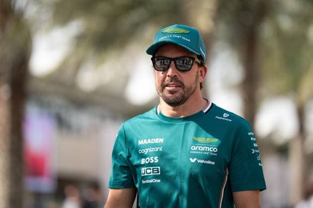 Fernando Alonso (Aston Martin Aramco F1 Team, 14), BAH, Formel 1 Weltmeisterschaft, Gulf Air Grand Prix von Bahrain, Bahrain International Circuit, Media Day, Saison 2025, 10.04.2025 BAH, Formel 1 Weltmeisterschaft, Gulf Air Grand Prix von Bahrain, Bahrain International Circuit, Media Day, Saison 2025, 10.04.2025 Sakhir Copyright: xEibner-Pressefoto Memmlerx EP_MMR