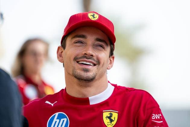 Charles Leclerc (Scuderia Ferrari HP, 16) lacht, BAH, Formel 1 Weltmeisterschaft, Gulf Air Grand Prix von Bahrain, Bahrain International Circuit, Media Day, Saison 2025, 10.04.2025 BAH, Formel 1 Weltmeisterschaft, Gulf Air Grand Prix von Bahrain, Bahrain International Circuit, Media Day, Saison 2025, 10.04.2025 Sakhir Copyright: xEibner-Pressefoto Memmlerx EP_MMR