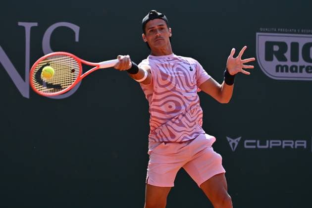 ATP, Tennis Herren Atkinsons Monza Open 2025 Federico Coria of Argentina participates in the ATP Challenger Atkinsons Monza Open 2025 at Villa Reale Tennis in Monza, Italy, on April 10, 2023. Monza Italy  Copyright: xMichelexMaravigliax originalFilename:maraviglia-tennisat250410_npz2a.jpg