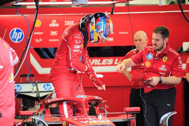 10.04.2025, Bahrain International Circuit, Sakhir, Formula 1 Gulf Air Bahrain Grand Prix 2025 ,im Bild Formel 2 Fahrer Dino Beganovic (SWE) fährt das erste Training der Formel 1 am Freitag. (Photo by Hasan Bratic DeFodi Images)