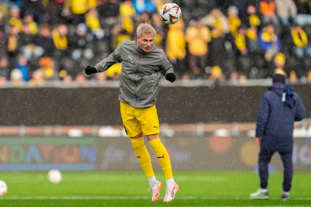 UEFA Europa League 24 25, quarterfinal, 1 match, Bodo Glimt Lazio Bodo 20250410 Bodo Glimts Odin Bjortuft warming up in the first UEFA Europa League quarterfinal match between Bodo Glimt and Lazio at Aspmyra Stadium in Bodo Photo Lise Aserud NTB Bodo Norge EDITORIAL USE ONLY RESTRICTED USE FOR BETTING COMPANIES  Copyright: xLisexAserudx xNTBx