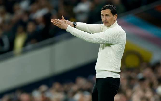 Tottenham Hotspur v Eintracht Frankfurt - UEFA Europa League 2024 25 Quarter Final First Leg Dino Toppmoller head coach of Eintracht Frankfurt on the side line during the UEFA Europa League 2024 25 Quarter Final First Leg match between Tottenham Hotspur and Eintracht Frankfurt at Tottenham Hotspur Stadium on April 10, 2025 in London, England. London Tottenham Hotspur Stadium England United Kingdom Copyright: xNigelxFrench Sportsphoto APLx 14125019