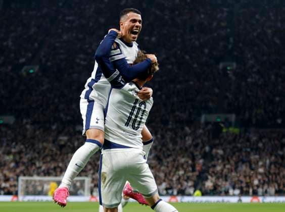 Tottenham Hotspur v Eintracht Frankfurt - UEFA Europa League 2024 25 Quarter Final First Leg Pedro Porro and James Maddison of Tottenham Hotspur celebrate equalizing goal during the UEFA Europa League 2024 25 Quarter Final First Leg match between Tottenham Hotspur and Eintracht Frankfurt at Tottenham Hotspur Stadium on April 10, 2025 in London, England. London Tottenham Hotspur Stadium England United Kingdom Copyright: xNigelxFrench Sportsphoto APLx 14125022