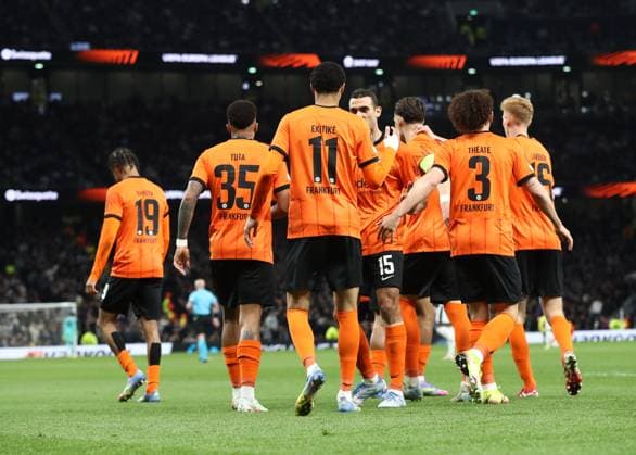 10.04.2025, xtgx, Fussball Europa League 1 4 Finale, Tottenham Hotspur - Eintracht Frankfurt v.l. Hugo Ekitike (Eintracht Frankfurt) celebrate the goal, Der Torjubel zum 0:1 (DFL DFB REGULATIONS PROHIBIT ANY USE OF PHOTOGRAPHS as IMAGE SEQUENCES and or QUASI-VIDEO) London