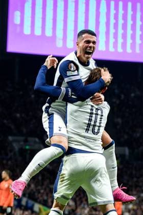 London, England, April 10 2025: Pedro Porro (23 Tottenham Hotspur) celebrates his goal with James Maddison (10 Tottenham Hotspur) during the UEFA Europa League game between Tottenham Hotspur and Eintracht Frankfurt at Tottenham Hotspur Stadium in London, England. (Pedro Porru SPP) Copyright: xPedroxPorrux xSPPx spp-en-PePoSp-4F8A2944_DxO-1