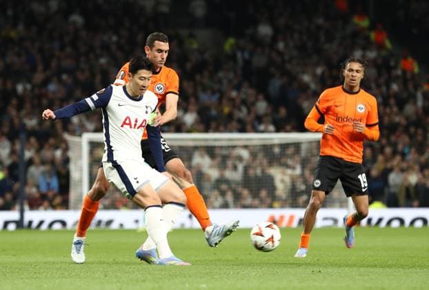 10.04.2025, xtgx, Fussball Europa League 1 4 Finale, Tottenham Hotspur - Eintracht Frankfurt v.l. Heung-Min Son of Tottenham Hotspur, Ellyes Skhiri (Eintracht Frankfurt) (DFL DFB REGULATIONS PROHIBIT ANY USE OF PHOTOGRAPHS as IMAGE SEQUENCES and or QUASI-VIDEO) London