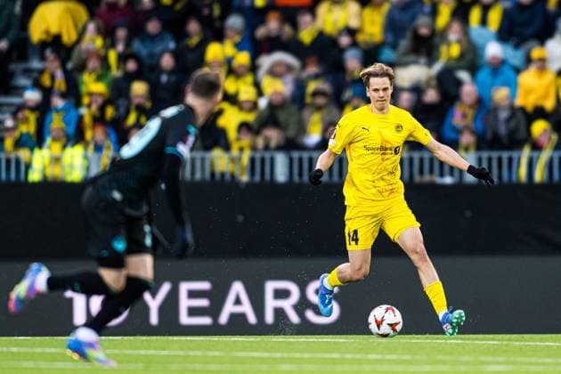 250410 Ulrik Saltnes of Bodo Glimt during the UEFA Europa League quarter-final football match between Bodo Glimt and Lazio on April 10, 2025 in Bodo. Photo: Marius Simensen BILDBYRAN COP 238 bbeng bodo bodo glimt football fotball fotboll kvartfinale lazio quarter-final soccer uefa europa league Copyright: MARIUSxSIMENSEN BB250410ZJ021