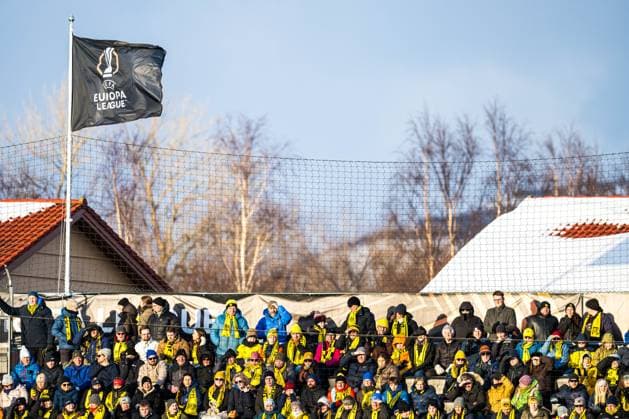 250410 Spectators in the stands at Aspmyra Stadion during the UEFA Europa League quarter-final football match between Bodo Glimt and Lazio on April 10, 2025 in Bodo. Photo: Marius Simensen BILDBYRAN COP 238 bbeng bodo bodo glimt football fotball fotboll kvartfinale lazio quarter-final soccer uefa europa league Copyright: MARIUSxSIMENSEN BB250410ZQ018