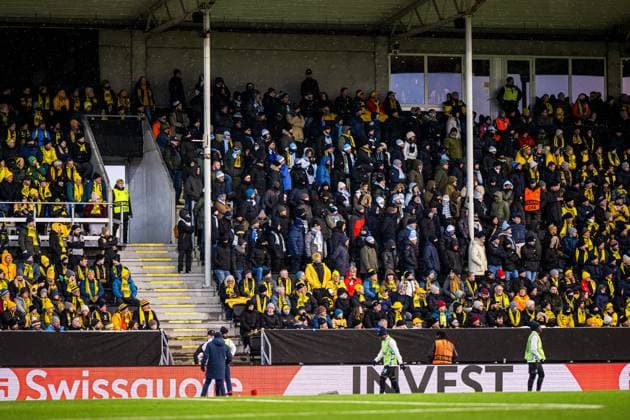 250410 Spectators in the stands during the UEFA Europa League quarter-final football match between Bodo Glimt and Lazio on April 10, 2025 in Bodo. Photo: Marius Simensen BILDBYRAN COP 238 bbeng bodo bodo glimt football fotball fotboll kvartfinale lazio quarter-final soccer uefa europa league Copyright: MARIUSxSIMENSEN BB250410ZL019