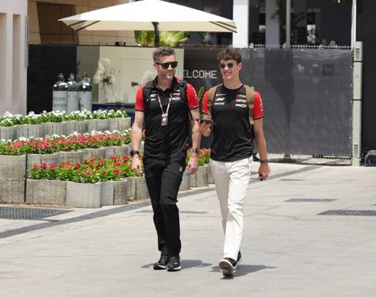 Formula 1 Gulf Air Bahrain Grand Prix 2025 11.04.2025, Bahrain International Circuit, Sakhir, Formula 1 Gulf Air Bahrain Grand Prix 2025 ,im Bild Oliver Bearman (GBR), MoneyGram Haas F1 Team nordphotoxGmbHx xBratic nph00250