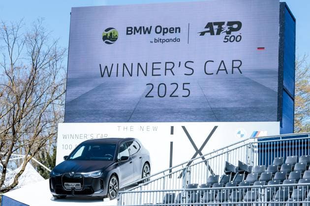 BMW Open München ATP, Tennis Herren 500: Eröffnungspressekonferenz; 11.04.2025 Das Siegerauto 2025 - der neue BMW iX BMW Open by Bitpanda München ATP 500: Eröffnungspressekonferenz, München, MTTC Iphitos am 11.04.2025 Copyright: xBEAUTIFULxSPORTS Wunderlx