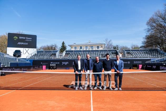 BMW Open München ATP, Tennis Herren 500: Eröffnungspressekonferenz; 11.04.2025 Gruppenfoto Patrik Kühnen, Turnierdirektor BMW Open by Bitpanda, Christian Ach, Leiter BMW Deutschland, Christian Okon, Veranstalter MMP Event, Dr. Fabian Tross, Vorsitzender MTTC Iphitos und Mischa Zverev, Turnierdirektor Allianz Para Trophy BMW Open by Bitpanda München ATP 500: Eröffnungspressekonferenz, München, MTTC Iphitos am 11.04.2025 Copyright: xBEAUTIFULxSPORTS Wunderlx