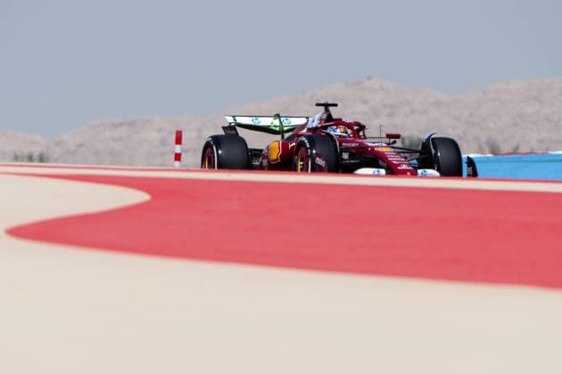 Dino Beganovic (Scuderia Ferrari HP, Schweden, 14) im SF-25, BAH, Formel 1 Weltmeisterschaft, Gulf Air Grand Prix von Bahrain, Bahrain International Circuit, Freies Training, Saison 2025, 11.04.2025 BAH, Formel 1 Weltmeisterschaft, Gulf Air Grand Prix von Bahrain, Bahrain International Circuit, Freies Training, Saison 2025, 11.04.2025 Sakhir Copyright: xEibner-Pressefoto Memmlerx EP_MMR