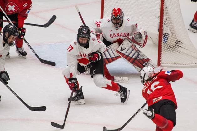 Sport Themen der Woche KW15 Sport Bilder des Tages (L-R) Ella Shelton of Canada, goalkeeper Ann-Renee Desbiens of Canada and Nicole Vallari of Switzerland in action during the Ice hockey, Eishockey IIHF WomenÂ s World Championship, WM, Weltmeisterschaft Group A, match Switzerland vs Canada, Ceske Budejovice, Czech Republic, April 11, 2025. (CTKxPhoto PetrxSkrivanek) CTKPhotoP2025041106004  CTKPhotoP2025041106004